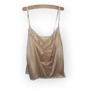 Vintage Lady Cameo camisole | Size M | Champagne color | EUC
